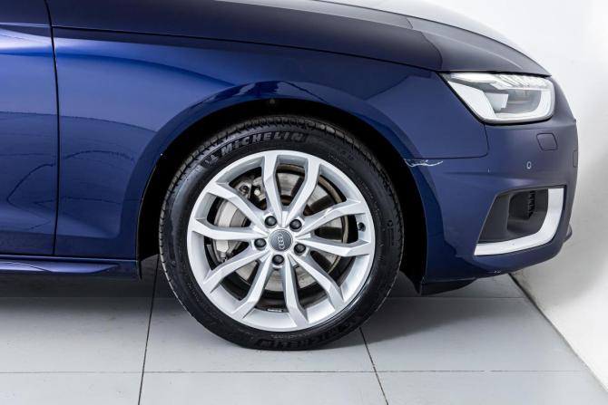 Audi A4 V (B9) Рестайлинг с пробегом 2020 года, цена 3 628 753 рубля, 85000 км, седан, Автокод Объявления