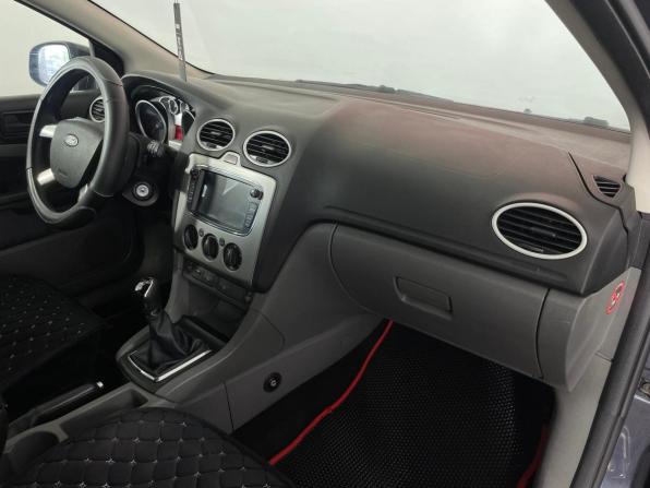 Ford Focus II Рестайлинг с пробегом 2010 года, цена 645 000 рублей, 188421 км, седан, Автокод Объявления