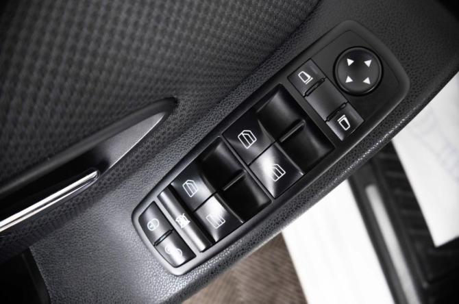 Mercedes-Benz B-Класс I (W245) Рестайлинг с пробегом 2009 года, цена 699 000 рублей, 161235 км, хэтчбек, Автокод Объявления