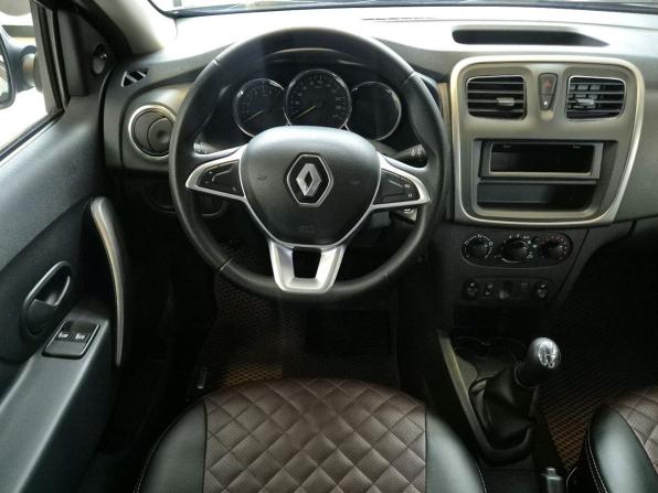 Renault Sandero II Рестайлинг с пробегом 2018 года, цена 999 000 рублей, 37019 км, хэтчбек, Автокод Объявления