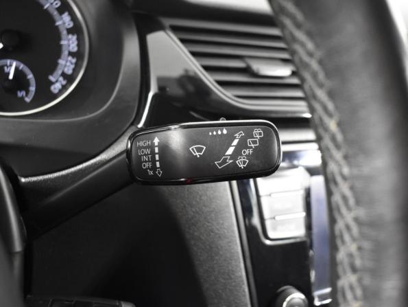 Skoda Rapid I с пробегом 2017 года, цена 1 125 200 рублей, 160122 км, лифтбек, Автокод Объявления