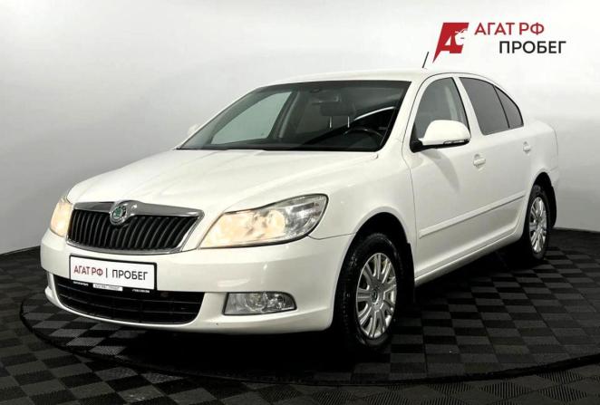 Skoda Octavia II (A5) Рестайлинг с пробегом 2013 года, цена 850 000 рублей, 212590 км, лифтбек, Автокод Объявления