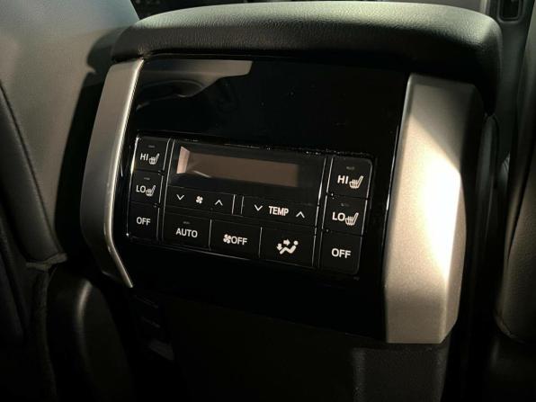 Toyota Land Cruiser Prado 150 Series Рестайлинг 3 с пробегом 2022 года, цена 6 999 000 рублей, 73713 км, внедорожник, Автокод Объявления