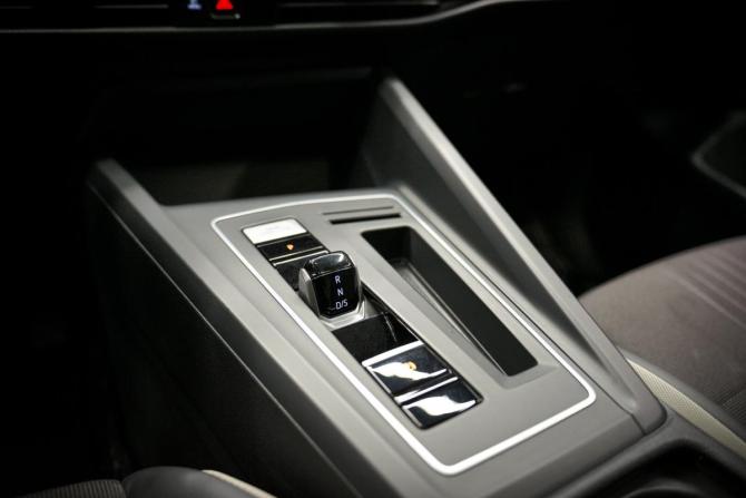 Volkswagen Golf VIII с пробегом 2022 года, цена 2 455 000 рублей, 61561 км, хэтчбек, Автокод Объявления