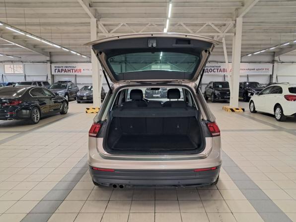 Volkswagen Tiguan II с пробегом 2017 года, цена 2 120 000 рублей, 121000 км, внедорожник, Автокод Объявления