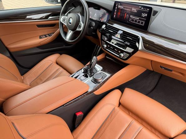BMW 5 серии VII (G30/G31/G38) Рестайлинг с пробегом 2021 года, цена 4 800 000 рублей, 45496 км, седан, Автокод Объявления