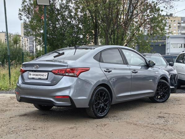 Hyundai Solaris II с пробегом 2017 года, цена 999 000 рублей, 128000 км, седан, Автокод Объявления