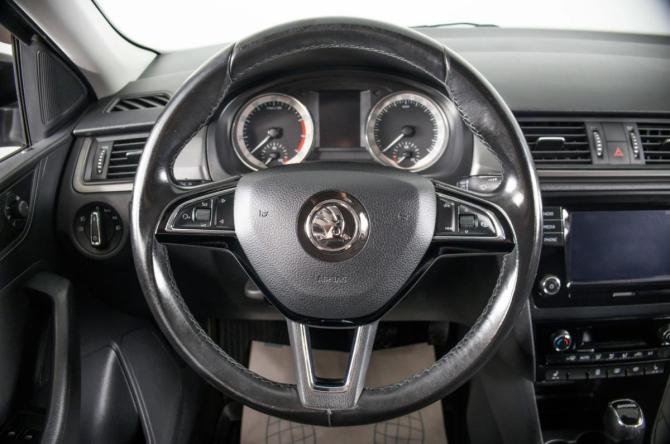 Skoda Rapid I Рестайлинг с пробегом 2019 года, цена 1 399 000 рублей, 117239 км, лифтбек, Автокод Объявления
