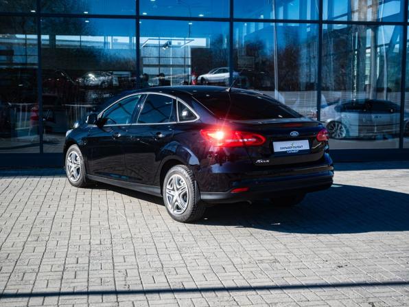 Ford Focus III Рестайлинг с пробегом 2015 года, цена 930 000 рублей, 197097 км, седан, Автокод Объявления