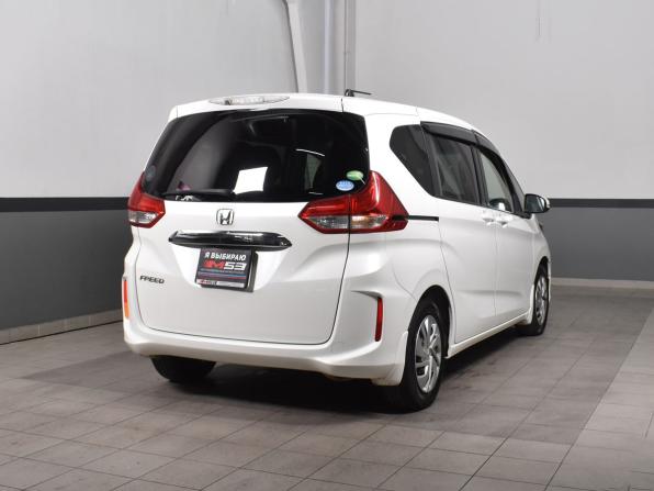 Honda Freed II с пробегом 2016 года, цена 1 249 995 рублей, 140899 км, компактвэн, Автокод Объявления