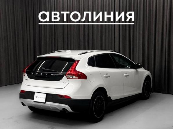 Volvo V40 II с пробегом 2015 года, цена 1 150 000 рублей, 108592 км, хэтчбек, Автокод Объявления