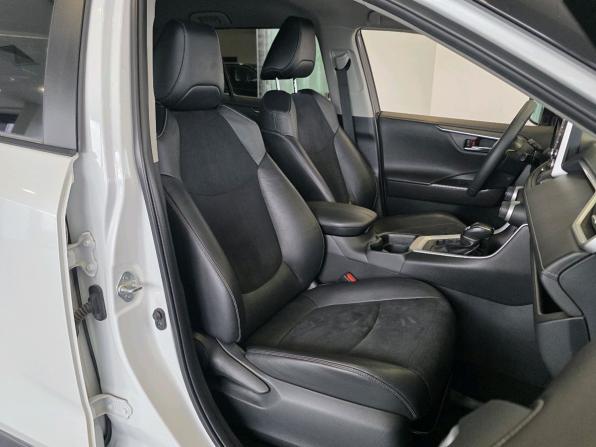 Toyota RAV4 V (XA50) с пробегом 2020 года, цена 3 300 000 рублей, 59013 км, внедорожник, Автокод Объявления