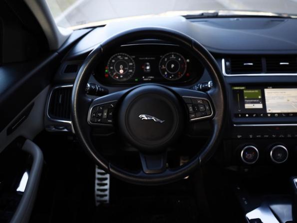 Jaguar E-Pace I с пробегом 2019 года, цена 2 989 000 рублей, 56995 км, внедорожник, Автокод Объявления