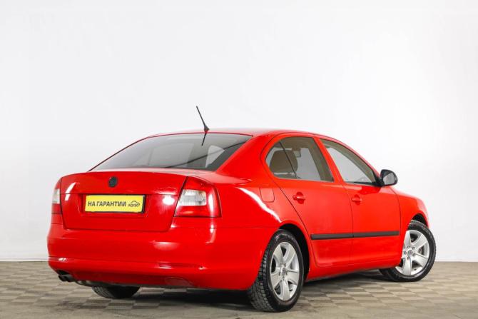 Skoda Octavia II (A5) Рестайлинг с пробегом 2011 года, цена 729 000 рублей, 303000 км, лифтбек, Автокод Объявления
