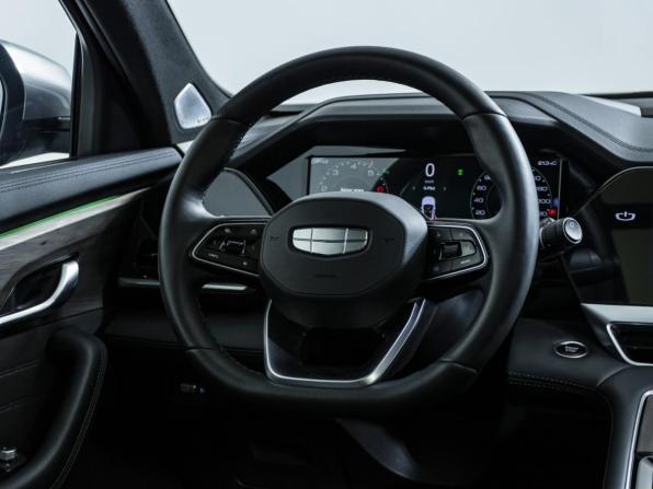Geely Monjaro I Рестайлинг с пробегом 2025 года, цена 3 898 000 рублей, 10050 км, внедорожник, Автокод Объявления