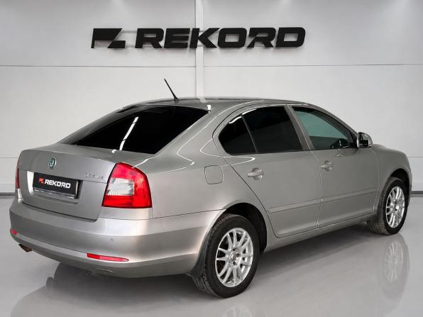 Skoda Octavia II (A5) Рестайлинг с пробегом 2012 года, цена 1 049 000 рублей, 148000 км, лифтбек, Автокод Объявления