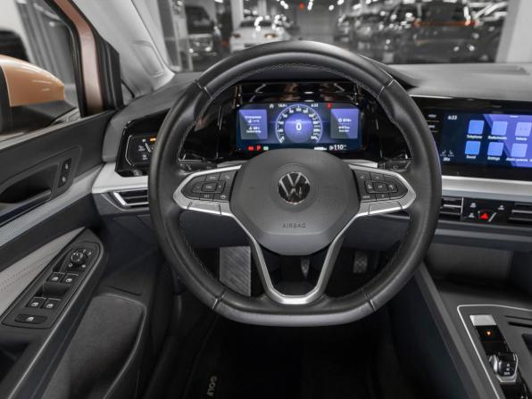 Volkswagen Golf VIII с пробегом 2021 года, цена 2 440 000 рублей, 45939 км, хэтчбек, Автокод Объявления
