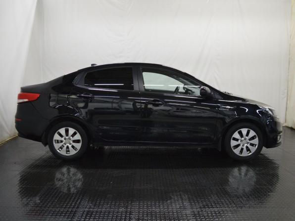 Kia Rio III Рестайлинг с пробегом 2017 года, цена 1 047 000 рублей, 102581 км, седан, Автокод Объявления