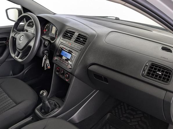 Volkswagen Polo V Рестайлинг с пробегом 2018 года, цена 1 180 000 рублей, 54281 км, седан, Автокод Объявления