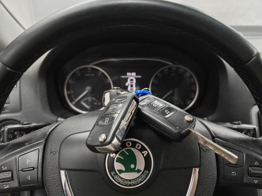 Skoda Octavia II (A5) Рестайлинг Москва  - изображение 18
