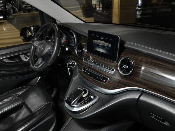 Mercedes-Benz V-Класс III (W447) Рестайлинг с пробегом 2019 года, цена 8 812 660 рублей, 147708 км, минивэн, Автокод Объявления