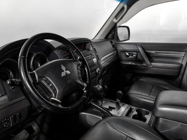 Mitsubishi Pajero IV Рестайлинг 1 с пробегом 2011 года, цена 1 749 000 рублей, 125716 км, внедорожник, Автокод Объявления