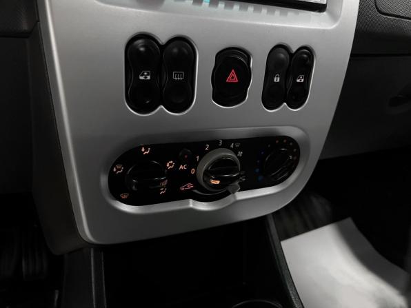Renault Sandero I с пробегом 2011 года, цена 620 000 рублей, 211742 км, хэтчбек, Автокод Объявления