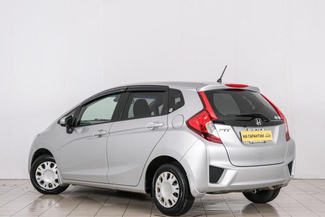 Honda Fit III с пробегом 2013 года, цена 999 000 рублей, 49825 км, хэтчбек, Автокод Объявления