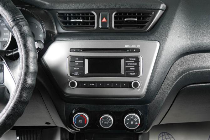 Kia Rio III Рестайлинг с пробегом 2016 года, цена 1 179 000 рублей, 171000 км, седан, Автокод Объявления