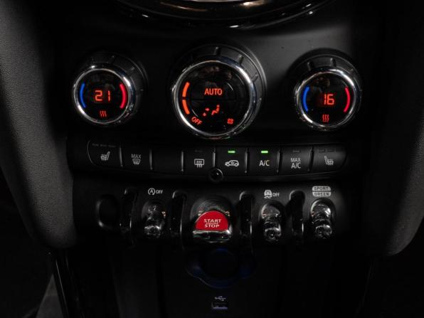 Mini Cabrio III Рестайлинг 2 с пробегом 2021 года, цена 3 200 000 рублей, 31120 км, кабриолет, Автокод Объявления