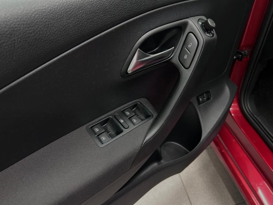 Volkswagen Polo V Рестайлинг Красноярск  - изображение 14