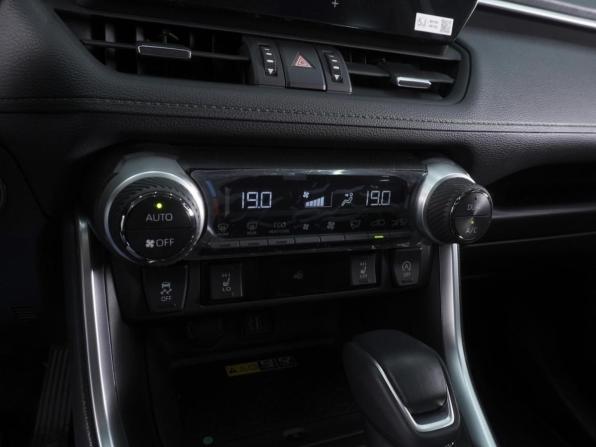 Toyota RAV4 V (XA50) с пробегом 2025 года, цена 4 260 000 рублей, 7908 км, внедорожник, Автокод Объявления