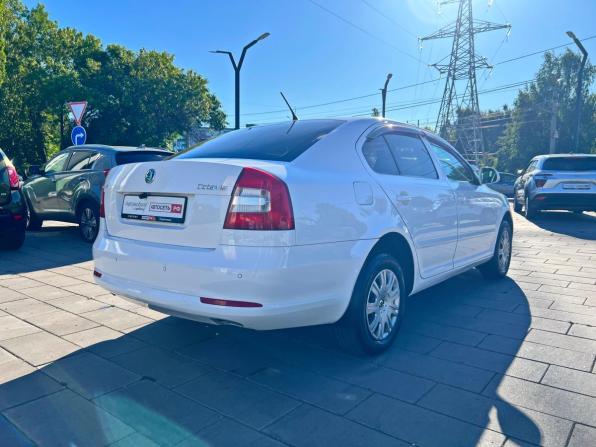 Skoda Octavia II (A5) Рестайлинг с пробегом 2012 года, цена 990 000 рублей, 216123 км, лифтбек, Автокод Объявления