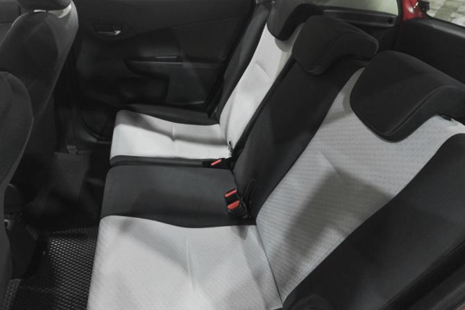 Toyota Ractis II с пробегом 2012 года, цена 849 000 рублей, 192000 км, хэтчбек, Автокод Объявления
