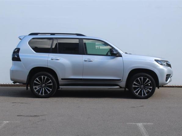 Toyota Land Cruiser Prado 150 Series Рестайлинг 3 с пробегом 2020 года, цена 5 750 000 рублей, 130659 км, внедорожник, Автокод Объявления