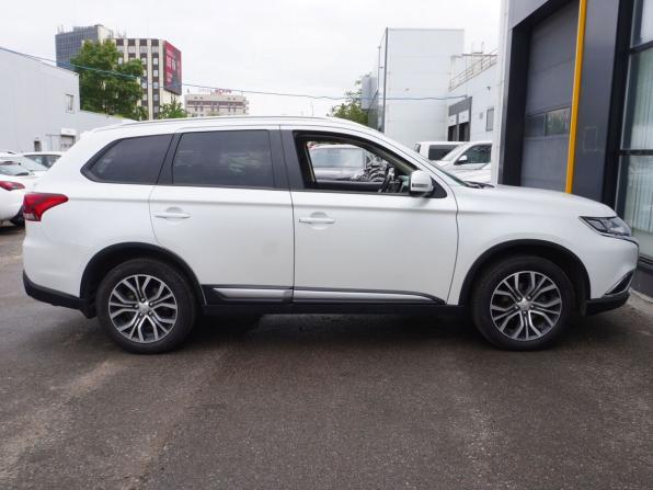Mitsubishi Outlander III Рестайлинг 2 с пробегом 2018 года, цена 1 813 000 рублей, 156025 км, внедорожник, Автокод Объявления