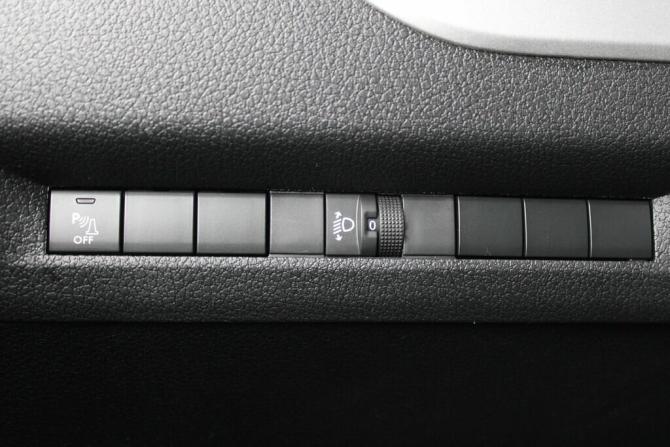 Peugeot Traveller I с пробегом 2021 года, цена 3 000 000 рублей, 240000 км, минивэн, Автокод Объявления