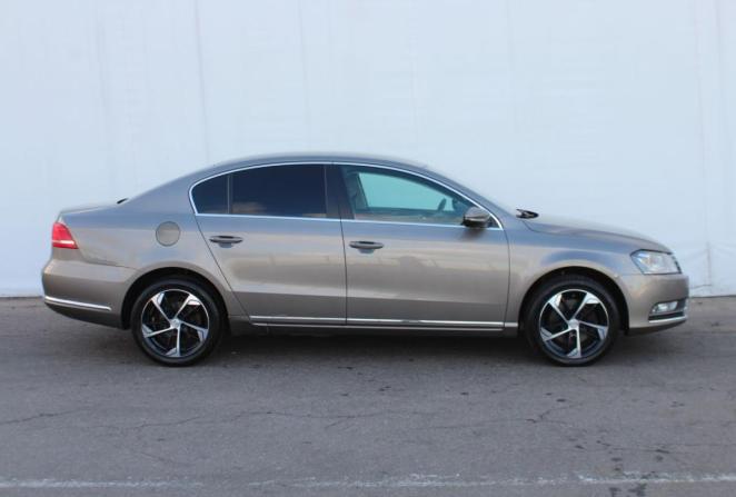 Volkswagen Passat B7 с пробегом 2011 года, цена 830 000 рублей, 243342 км, седан, Автокод Объявления