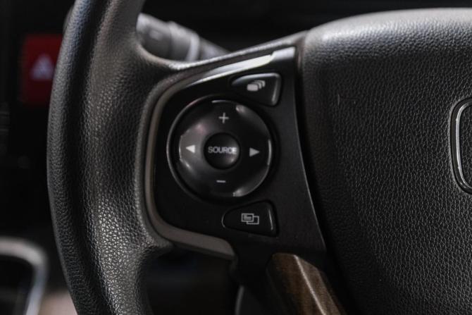 Honda Stepwgn V Рестайлинг с пробегом 2019 года, цена 1 969 000 рублей, 104000 км, минивэн, Автокод Объявления