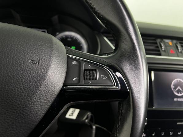 Skoda Octavia III (A7) Рестайлинг с пробегом 2018 года, цена 1 890 000 рублей, 92500 км, лифтбек, Автокод Объявления