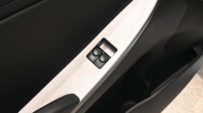 Hyundai Solaris I Рестайлинг с пробегом 2016 года, цена 995 000 рублей, 26228 км, хэтчбек, Автокод Объявления
