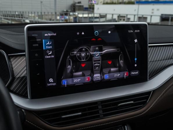 Skoda Kodiaq I Рестайлинг с пробегом 2023 года, цена 3 849 000 рублей, 58500 км, внедорожник, Автокод Объявления