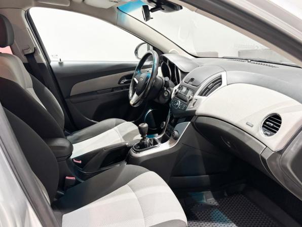 Chevrolet Cruze I Рестайлинг с пробегом 2014 года, цена 740 286 рублей, 234300 км, хэтчбек, Автокод Объявления