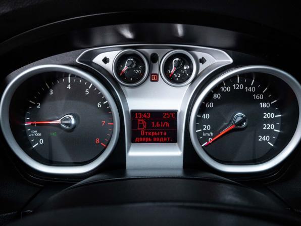 Ford Focus II Рестайлинг с пробегом 2011 года, цена 648 000 рублей, 121500 км, седан, Автокод Объявления
