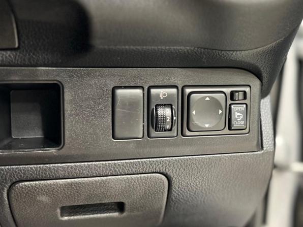 Nissan Note I Рестайлинг с пробегом 2009 года, цена 590 000 рублей, 215804 км, хэтчбек, Автокод Объявления