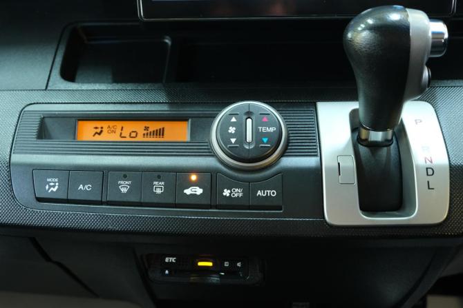 Honda Freed I Рестайлинг с пробегом 2014 года, цена 1 399 000 рублей, 102000 км, компактвэн, Автокод Объявления