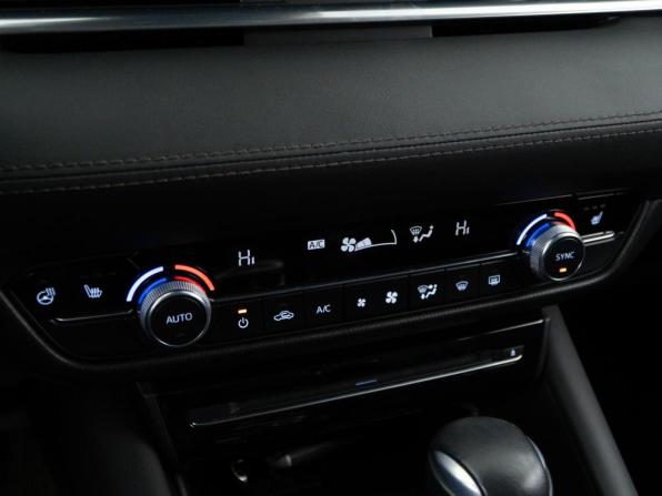 Mazda 6 III (GJ) Рестайлинг 2 с пробегом 2020 года, цена 2 697 077 рублей, 65618 км, седан, Автокод Объявления