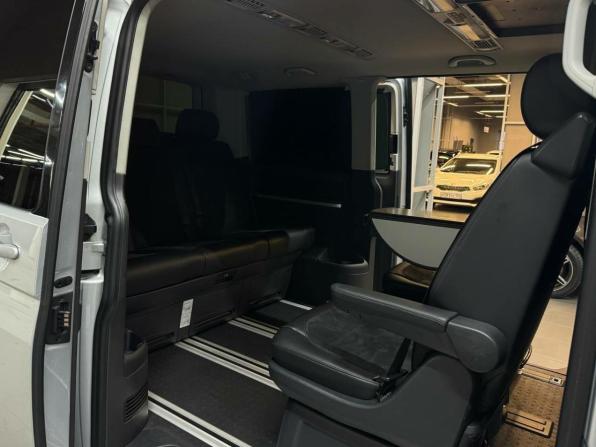 Volkswagen Multivan T6 с пробегом 2016 года, цена 3 847 000 рублей, 178000 км, минивэн, Автокод Объявления