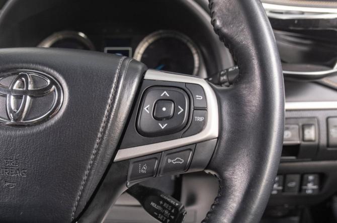 Toyota Harrier III (XU60) Рестайлинг с пробегом 2019 года, цена 3 849 000 рублей, 75000 км, внедорожник, Автокод Объявления