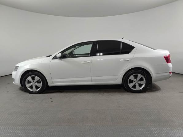 Skoda Octavia III (A7) с пробегом 2016 года, цена 1 350 000 рублей, 224697 км, лифтбек, Автокод Объявления